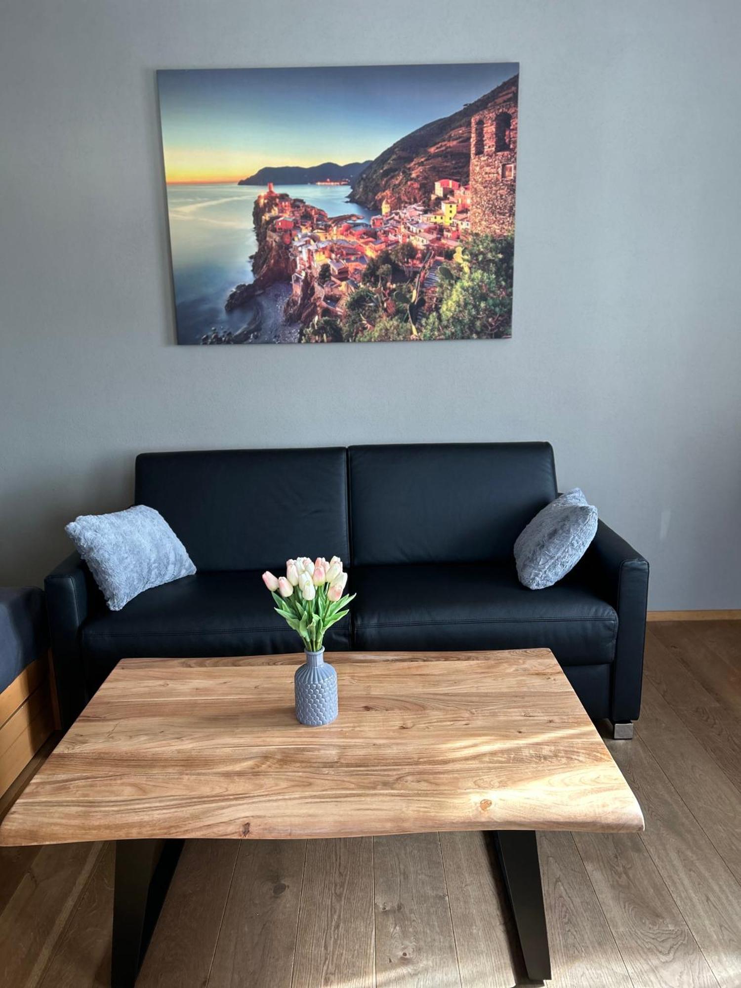 Roth Apartment
